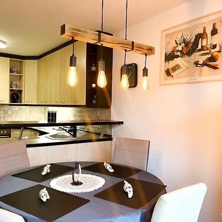 Appartement Erholen Groeningen, Grosses 3 Schlafzimmer Mit Balkon